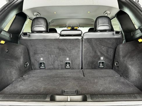 Used 2019 Jeep Cherokee Limited w/ Luxury Group image 9