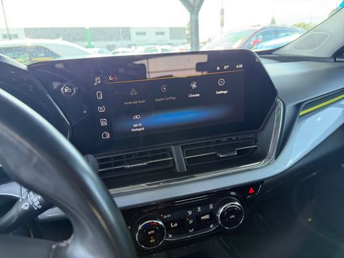 Used 2024 Chevrolet Trax LT w/ Driver Confidence Package FWD image 18