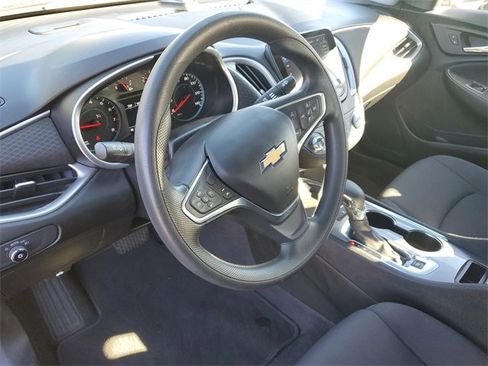 Used 2023 Chevrolet Malibu LT image 18