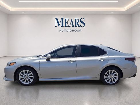 Used 2023 Toyota Camry LE FWD image 2