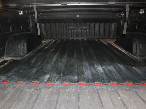 Used 2025 GMC Sierra 1500 Elevation w/ Elevation Premium Package AWD/4WD image 15