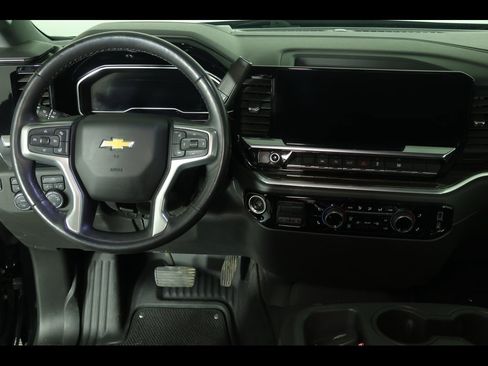 Used 2022 Chevrolet Silverado 1500 LT w/ Protection Package image 18
