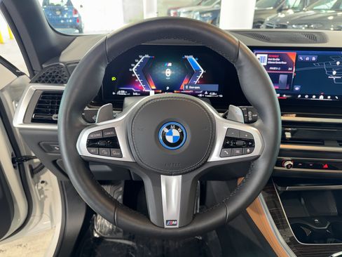 Used 2026 BMW X5 xDrive50e w/ M Sport Package AWD/4WD image 21