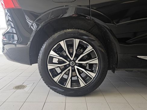 Certified 2023 Volvo XC60 B5 Plus image 4