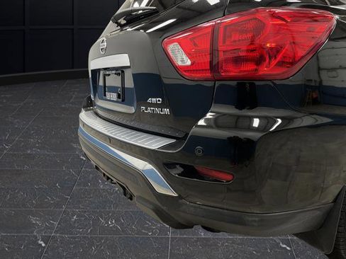 Used 2020 Nissan Pathfinder Platinum image 35