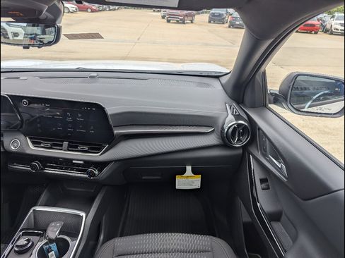 New 2026 Chevrolet Equinox LT w/ Midnight Edition AWD/4WD image 4