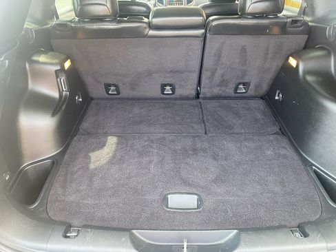 Used 2017 Jeep Cherokee Limited image 8