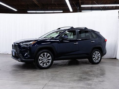 Used 2022 Toyota RAV4 Limited AWD/4WD image 3