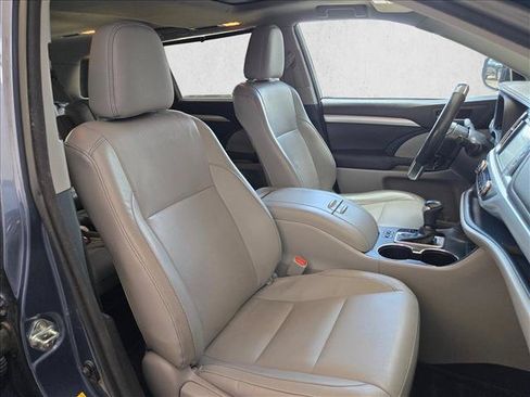 Used 2015 Toyota Highlander XLE FWD image 20