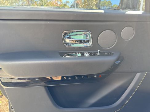 Used 2022 Rolls-Royce Cullinan image 15