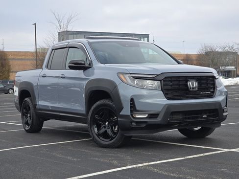 Used 2023 Honda Ridgeline Black Edition image 2