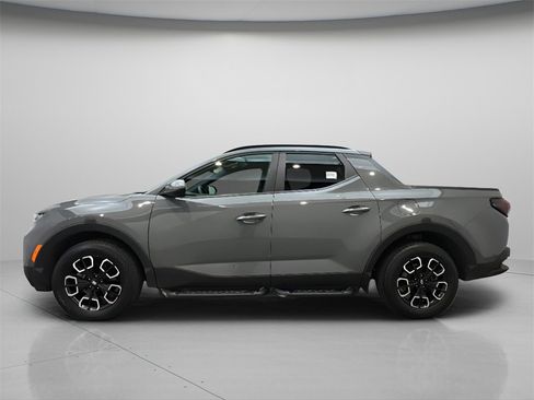 Used 2023 Hyundai Santa Cruz SEL Premium image 2