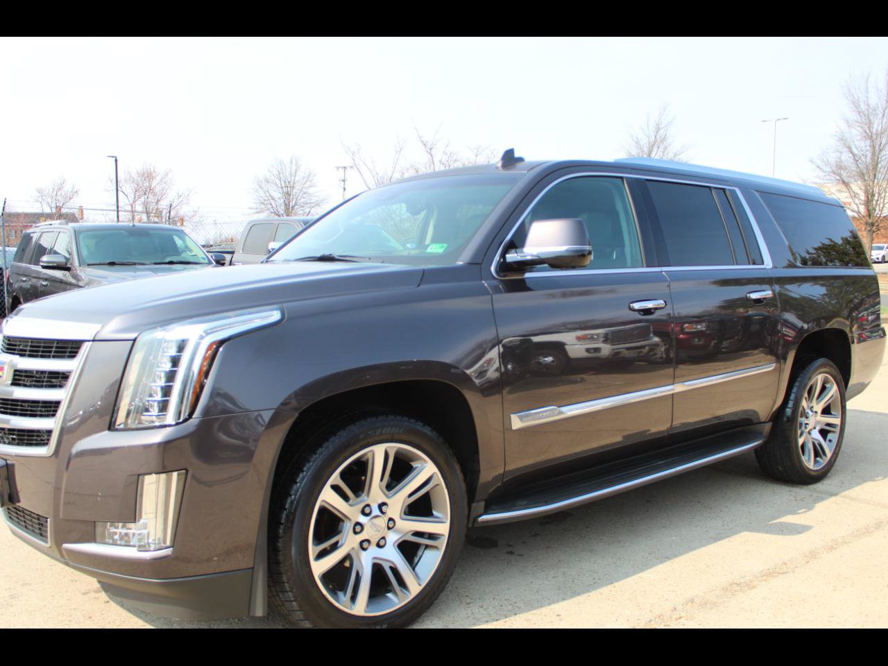 Used 2016 Cadillac Escalade ESV Luxury AWD/4WD image 1