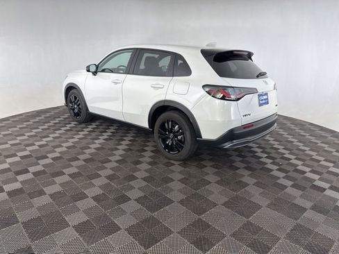 Certified 2026 Honda HR-V Sport image 9