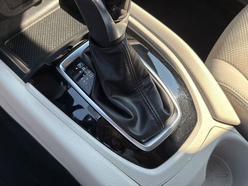 Used 2020 Nissan Rogue Sport SV image 22