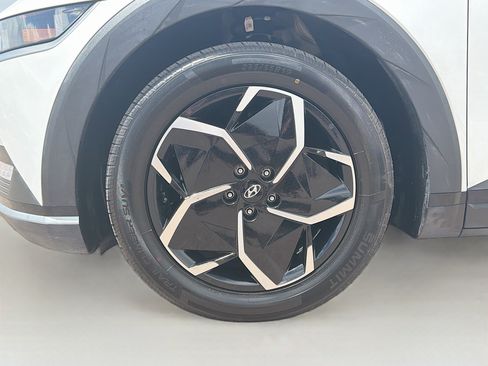 Used 2024 Hyundai Ioniq 5 SEL AWD/4WD image 11
