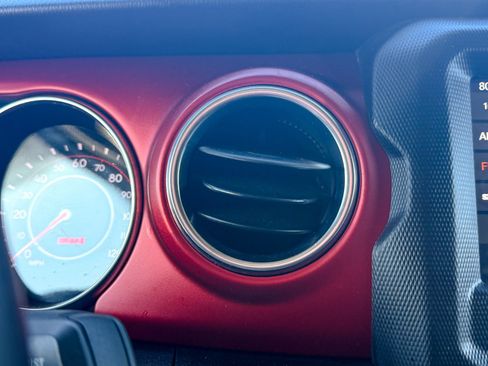 Used 2018 Jeep Wrangler Unlimited Rubicon w/ Steel Bumper Group image 28