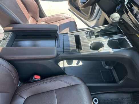 Used 2023 Toyota Sienna Platinum AWD/4WD image 87
