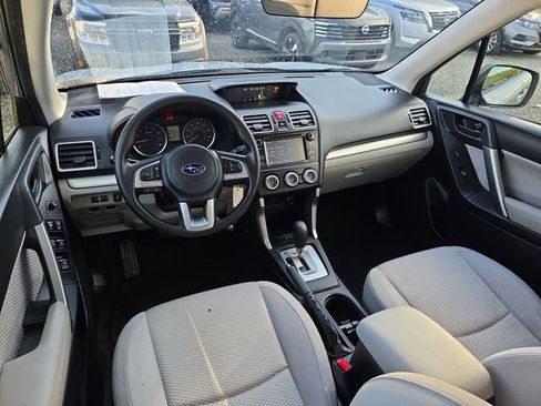 Used 2018 Subaru Forester 2.5i w/ Alloy Wheel Package image 13