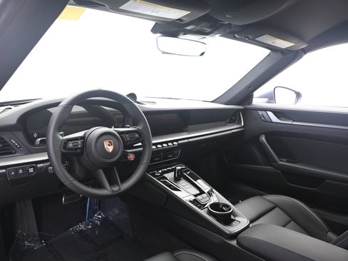 Certified 2026 Porsche 911 Targa 4S AWD/4WD image 28