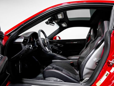 Used 2017 Porsche 911 Carrera GTS image 19