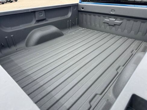 Used 2018 Chevrolet Silverado 1500 LT w/ All Star Edition AWD/4WD image 5