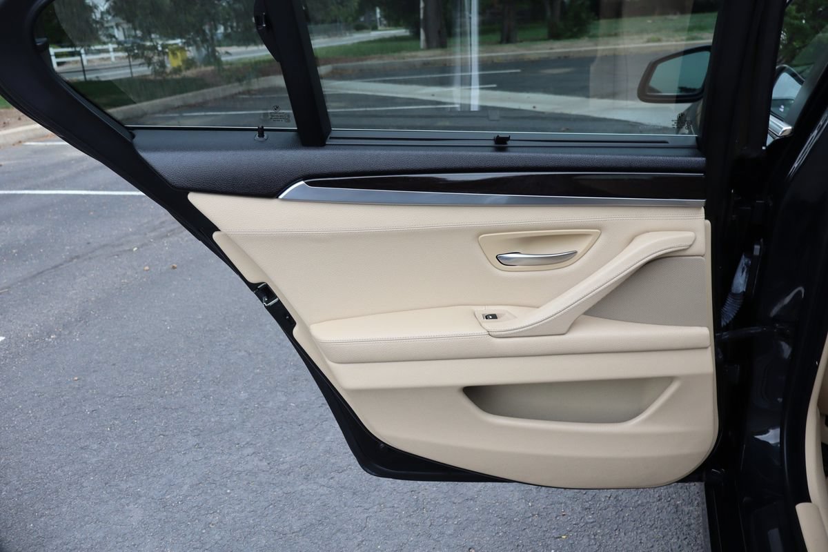 Used 2011 BMW 535i xDrive Sedan AWD/4WD image 24