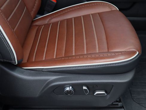 Used 2025 GMC Sierra 2500 Denali Ultimate AWD/4WD image 34