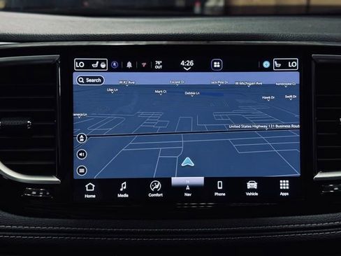 Used 2025 Chrysler Pacifica Limited FWD image 45