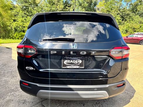Used 2025 Honda Pilot EX-L image 6