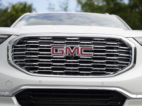 Used 2021 GMC Terrain Denali w/ Denali Premium Package image 38