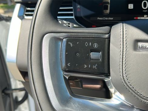 New 2025 Land Rover Range Rover SE image 12