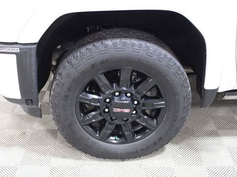 Used 2024 GMC Sierra 2500 AT4 w/ AT4 Premium Plus Package image 43