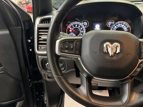 Used 2025 RAM 1500 Big Horn AWD/4WD image 14