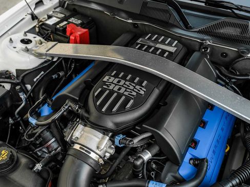 Used 2012 Ford Mustang Boss 302 w/ Boss 302 Accessory Pkg image 48