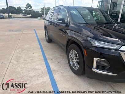 Used 2023 Chevrolet Traverse LT w/ Rear Camera Mirror Package