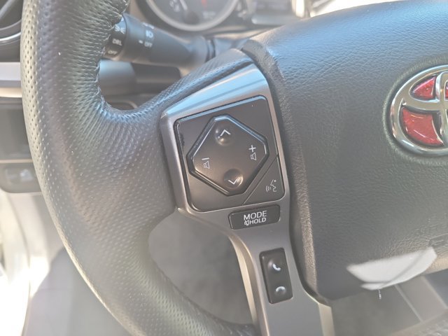 Used 2018 Toyota Tacoma SR5 RWD image 27