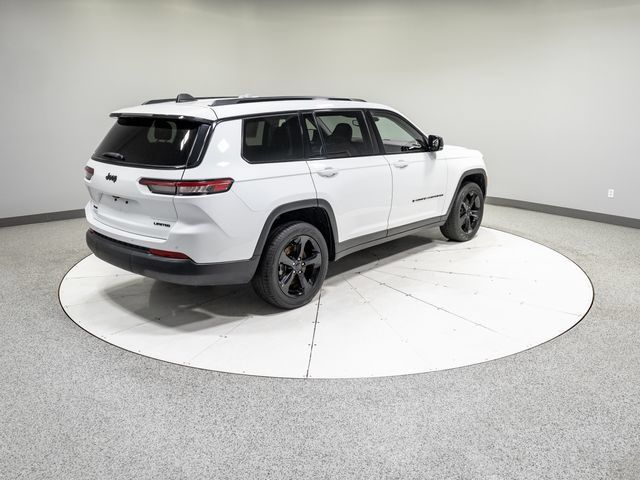 Used 2023 Jeep Grand Cherokee L Limited w/ Black Appearance Package AWD/4WD image 35