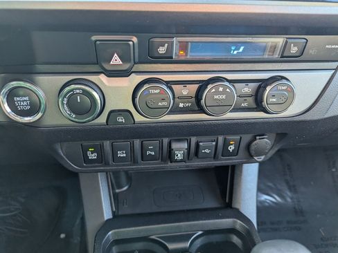 Used 2021 Toyota Tacoma TRD Off-Road image 20