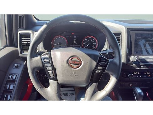 Used 2023 Nissan Frontier PRO-4X w/ Technology Package AWD/4WD image 13