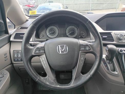 Used 2015 Honda Odyssey Touring Elite image 12