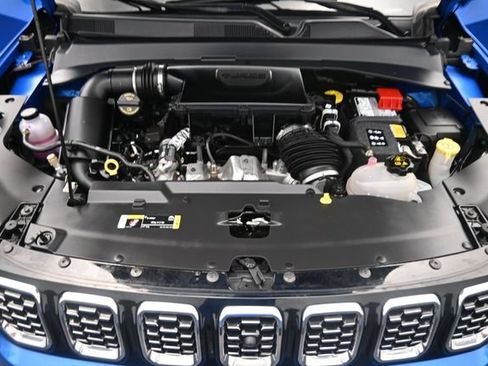 Used 2025 Jeep Compass Limited w/ Elite Group AWD/4WD image 35
