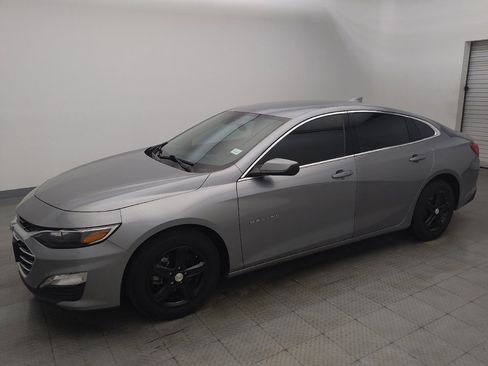 Used 2024 Chevrolet Malibu LT FWD image 2