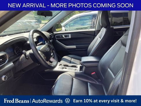 Used 2022 Ford Explorer XLT w/ Equipment Group 202A AWD/4WD image 9