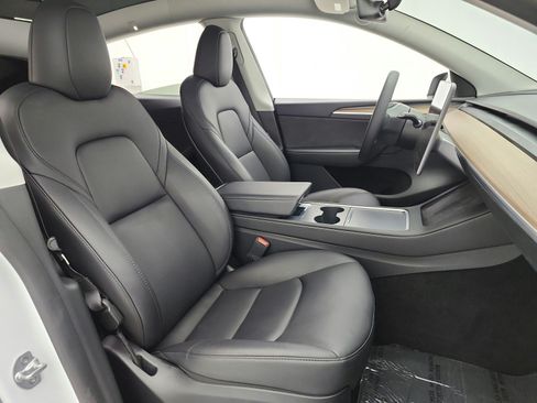 Used 2023 Tesla Model Y Long Range AWD/4WD image 19