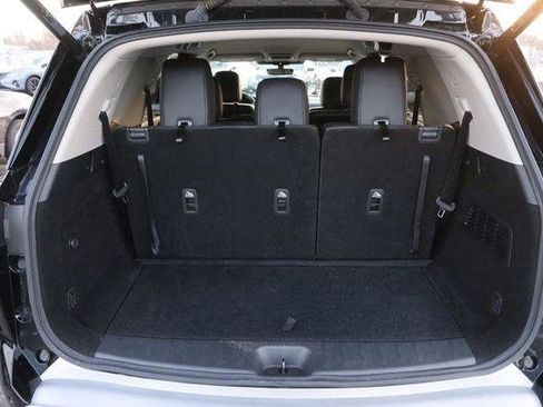 Used 2024 Nissan Pathfinder SL image 7