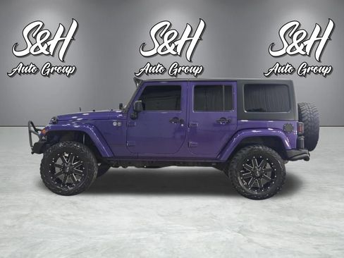 Used 2016 Jeep Wrangler Unlimited Sahara AWD/4WD image 23