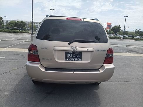 Used 2004 Toyota Highlander 4WD V6 image 7