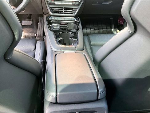 Used 2022 Audi e-tron GT Premium Plus w/ Performance Package image 18