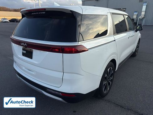 Certified 2024 Kia Carnival EX image 2